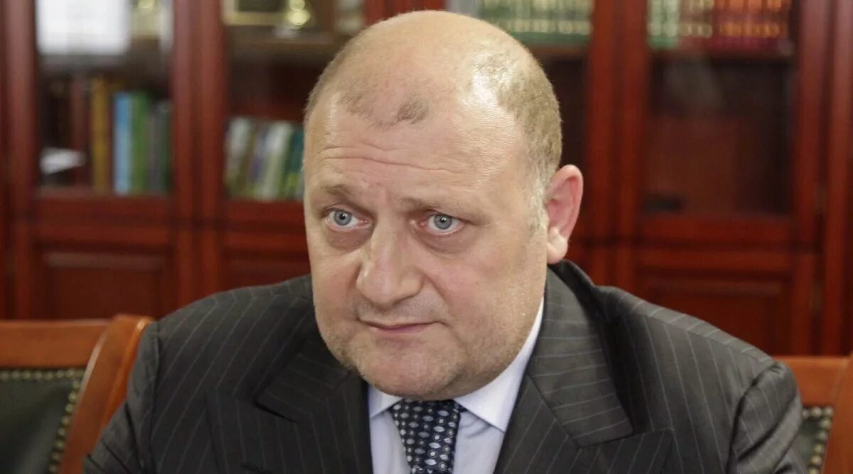 Умаров ахмед. Джамбулат умаров. умаров джамбулат вахидович. вице-премьер чечни джамбулат умаров. министр чеченской республики по национальной политике.