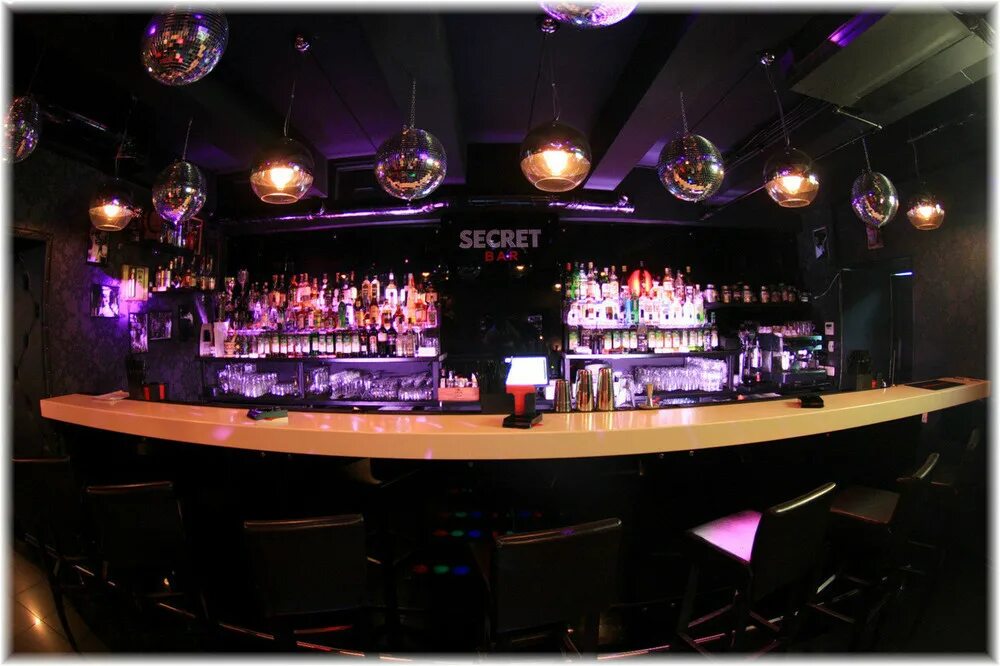 Клуб сикрет. Бар секреты. Secret Bar Москва. Клуб секрет фото. Секрет заведение в Москве.