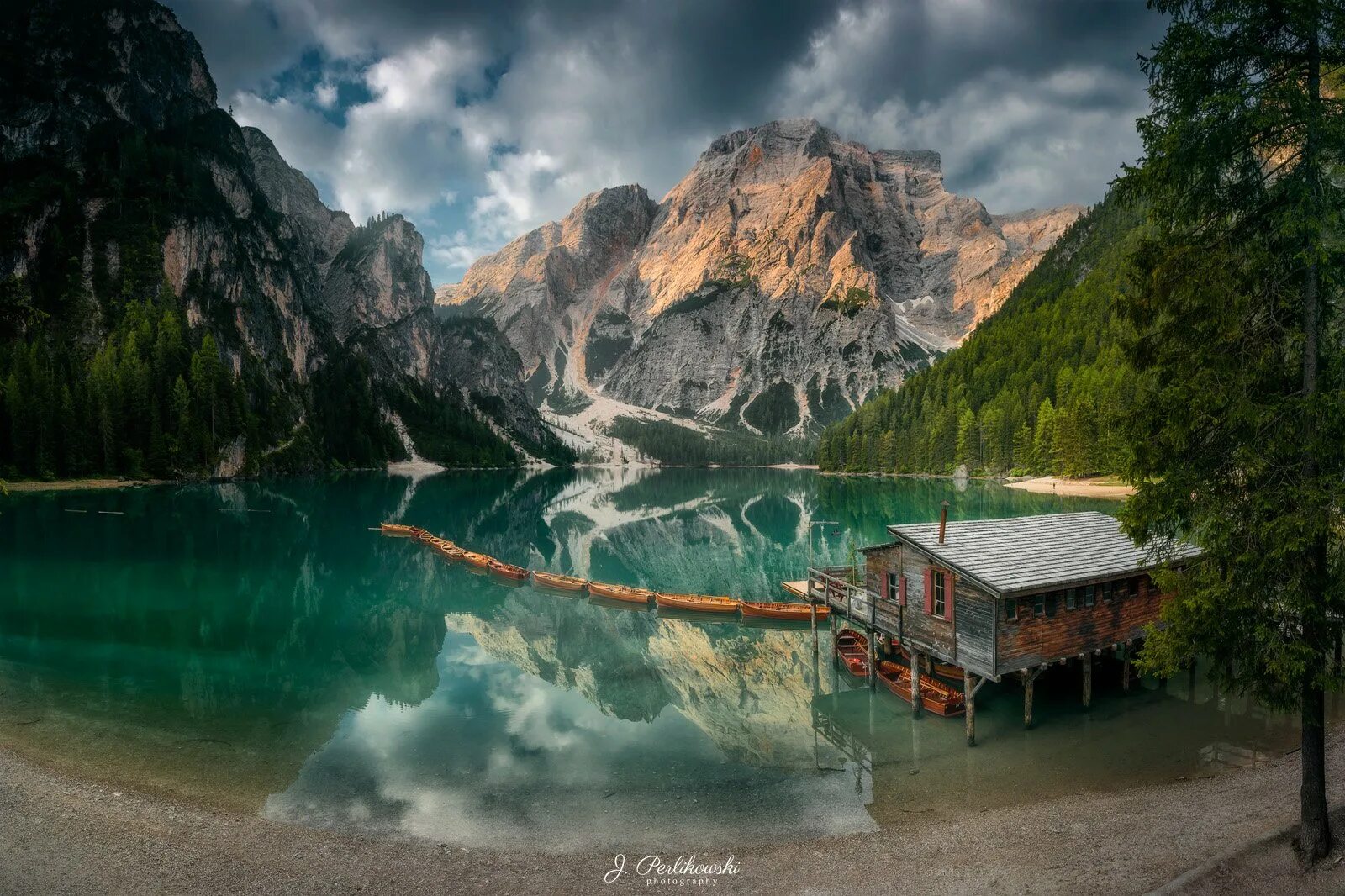 Beautiful lakes, Natural landmarks, South tyrol