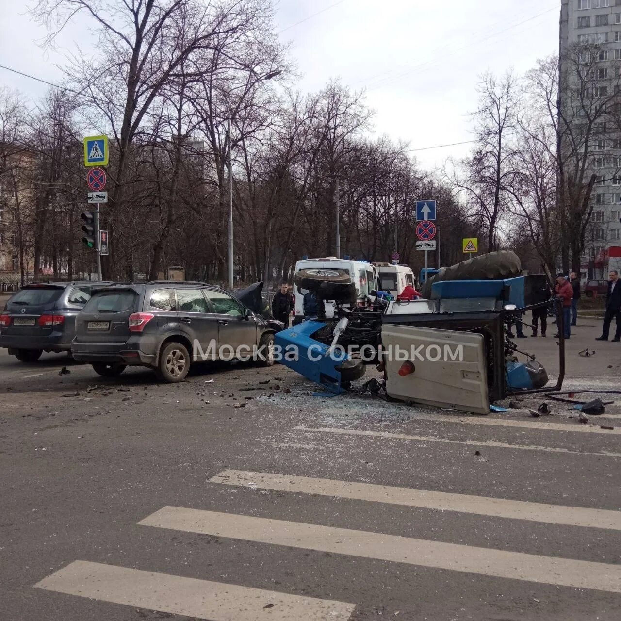 Дтп измайлово. Дтп измайлово. Авария на измайловском бульваре. Дтп измайлово. Авария измайловский бульвар 9 парковая.