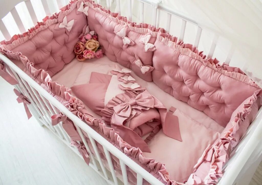 бортики в кроватку розовые
