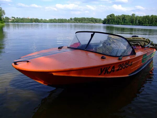 Лодка прогресс 5м. Красивая расцветка катера. Катер seamoone 850. Лодка альбакор цвета. Цвета лодок.