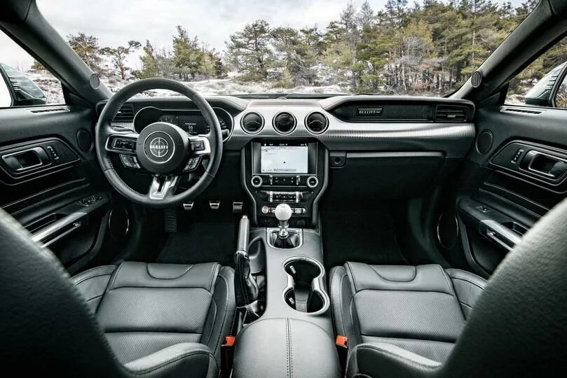 Ford mustang 2012 салон. Форд мустанг 2019 салон. Форды владивосток. Форд мустанг механика. Форд мустанг механика.
