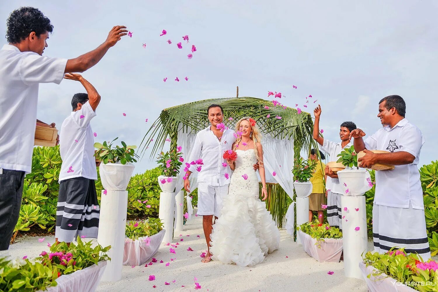 Свадебная церемония. Свадьба на острове. Свадьба на Мальдивах. Свадебная церемония за границей. Церемония желаний