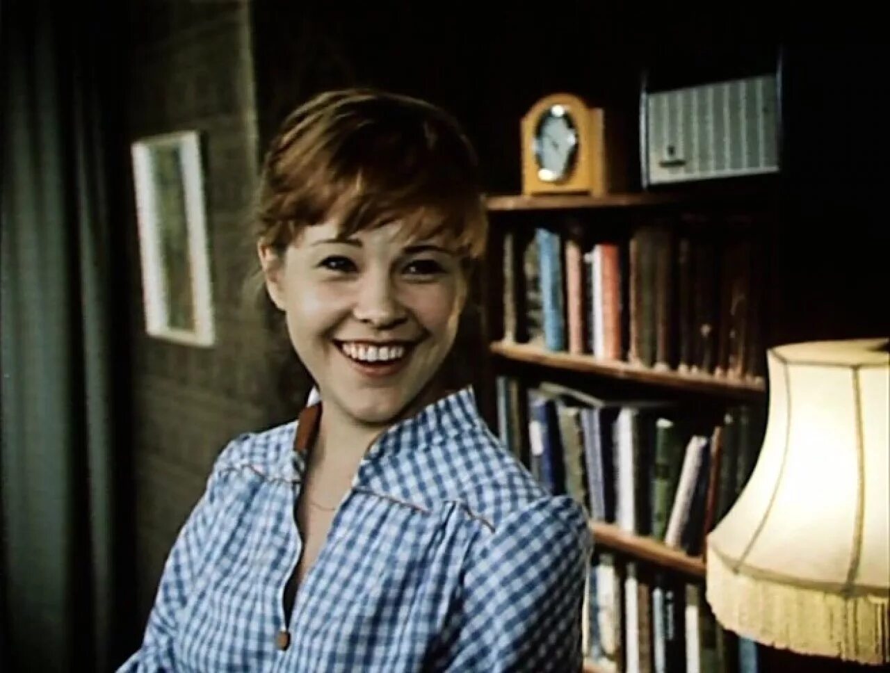 Татьяна Догилева В Купальнике – Покровские Ворота (1982)