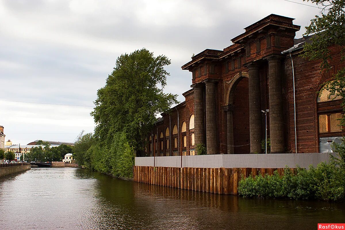 новая голландия наб адмиралтейского канала 2. парк остров новая голландия в санкт-петербурге. парк в питере новая голландия. парк в питере новая голландия. питер голанд новая голландия.