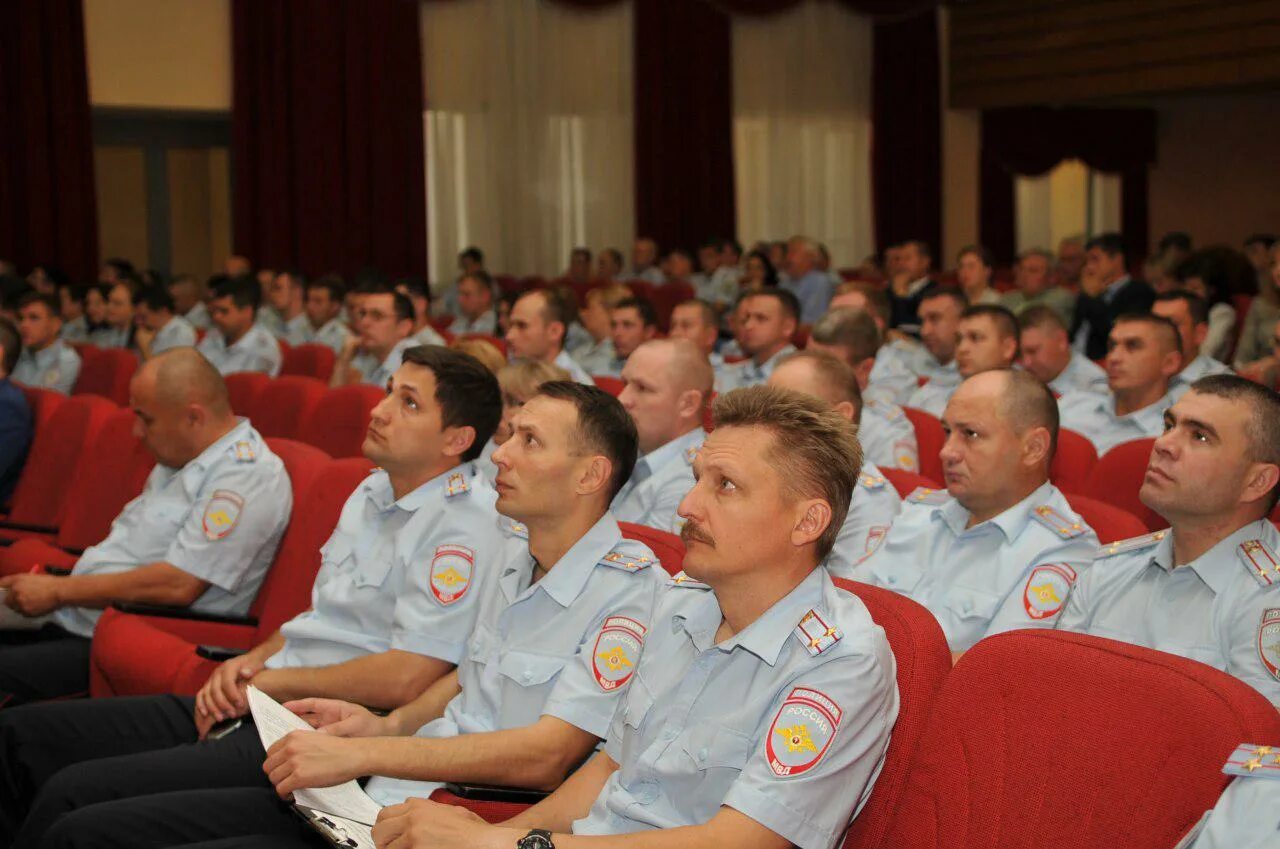 Новости по республике татарстан. УГИБДД МВД по РТ. УМВД по Республике Татарстан. Управление ГИБДД. ГАИ Татарстан сотрудники.