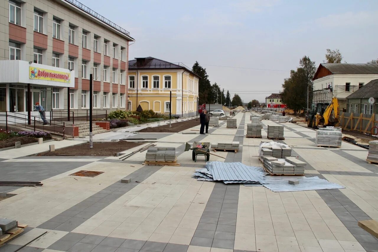 Площадь города Дмитровска Орловской области. Площадь в Дмитровске Орловском на. Голубь Кантемира город Дмитровск Орловская область. Г. Дмитровск, проект «голубь Кантемира». Дмитровск орловский на 2 недели