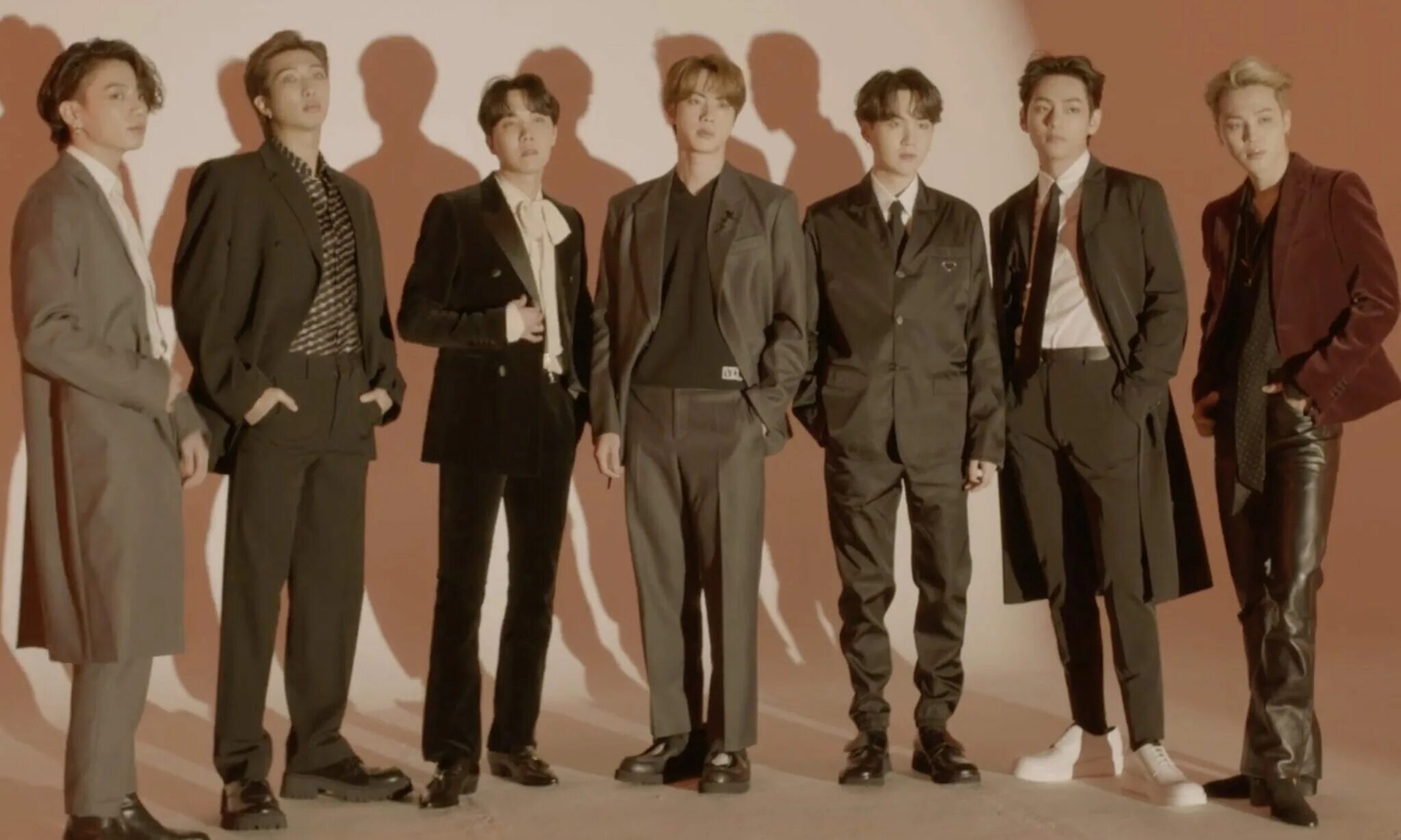 Время бтс. Bts time 2025. журнал тайм бтс. bts time magazine 2025. bts time entertainer of the year.