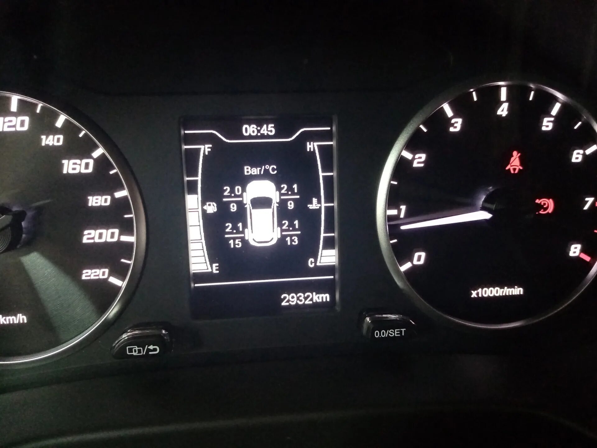 Chery tiggo 8 давление в шинах. Давление в шинах чери тигго 8 про. давление в шинах тигго 4. чери тиго 4 подкачка шин. давление в шинах кгсм2 на чери тиго 7про.