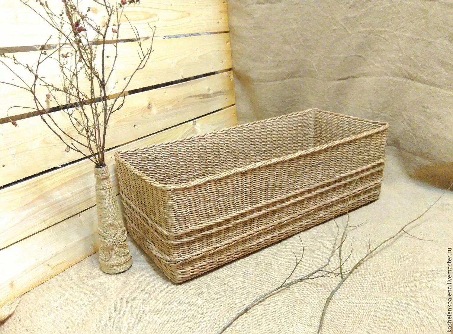 коробочки из джутового шпагата. коробочка из джута. декор шкатулки из джута. сундучок из джута. шкатулка камелия джутовая филигрань.