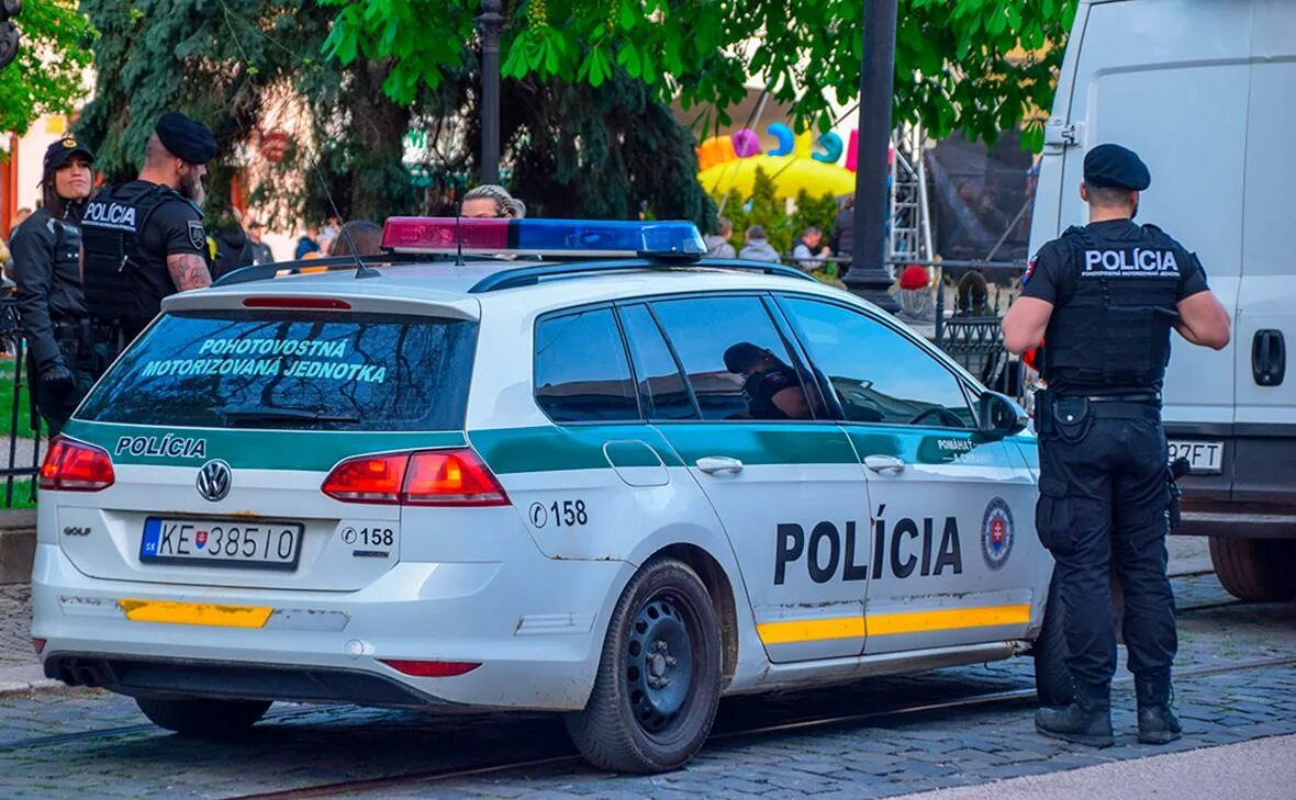 Форма словакии. Полиция словакии. Авто полиции словакии. Полиция словакии. Полиция словакии.