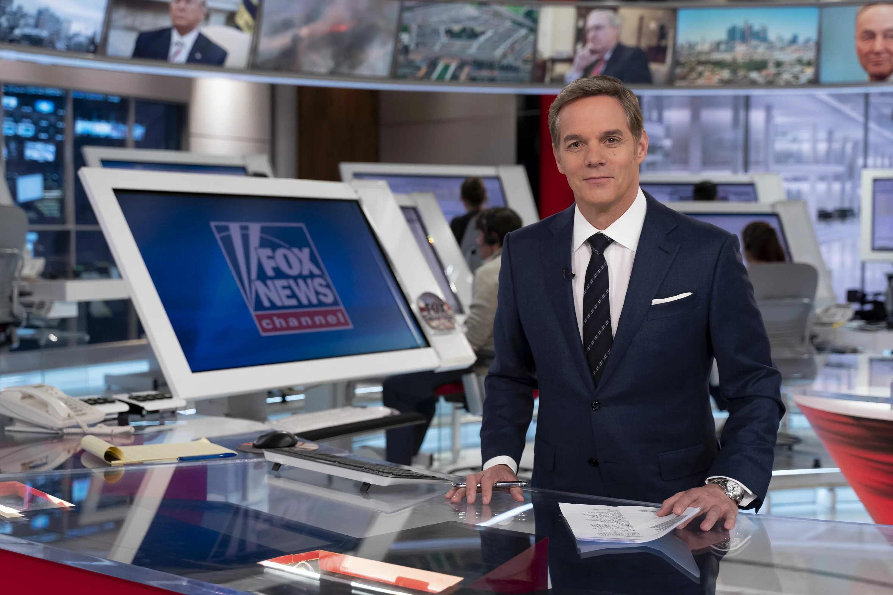 Час ньюс. Fox ньюс. телеведущий канала fox news билл хеммер. канал фокс ньюс. комментаторы fox news.