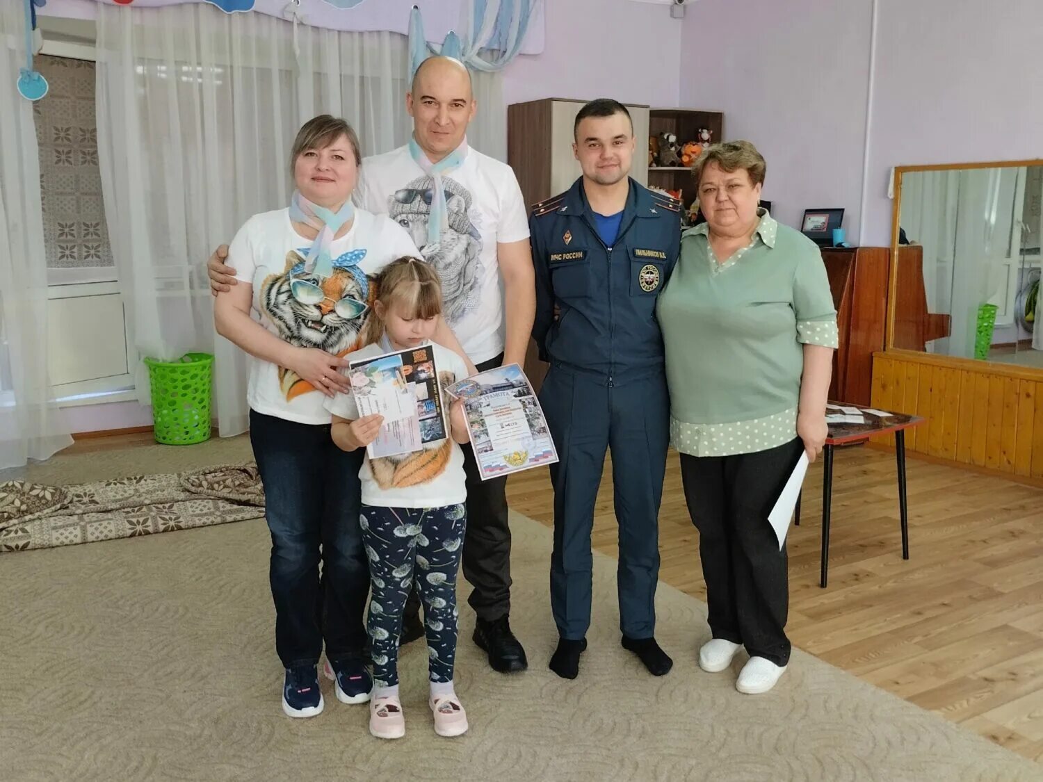 Семья красноуфимск. Мама папа я спортивная семья. Мама папа я спортивная семья. Надпись семья шишкиных. Семья красноуфимск.