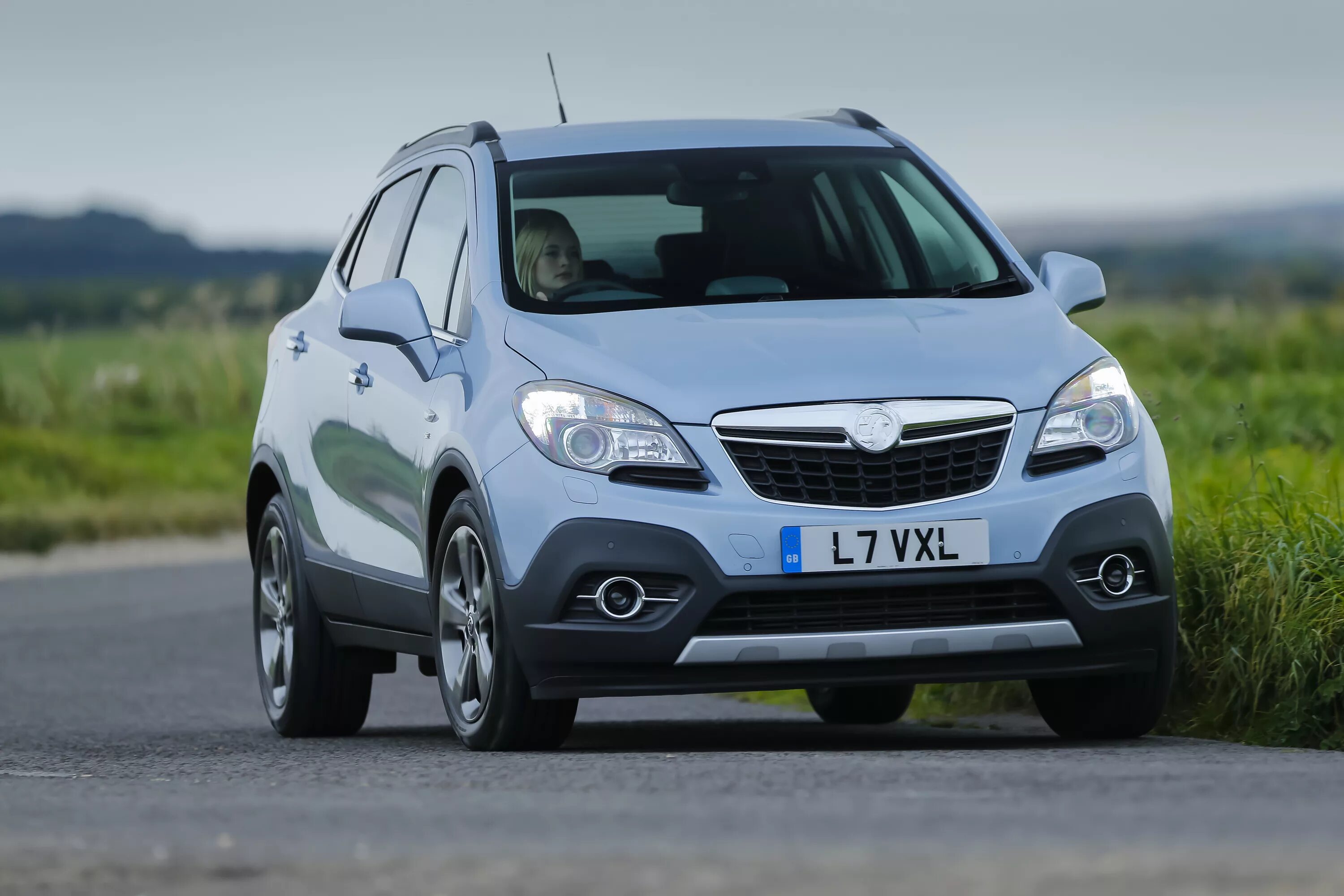 Проверить мокка. Машина opel mokka. опель мокка 2012. кроссовер опель мокка. opel mokka 2014.