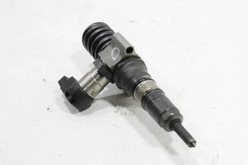 9 tdi фольксваген. Форсунки passat b6 cbab. 0 tdi. 03g130073s. 9 tdi.