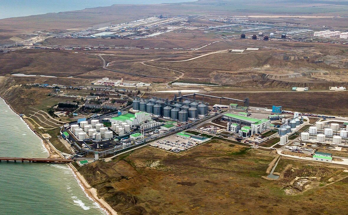Порт тамань отэко. Тольяттиазот порт тамань. Морской терминал тамань эфко. Порт тамань схема причалов. Тамань владельцы.