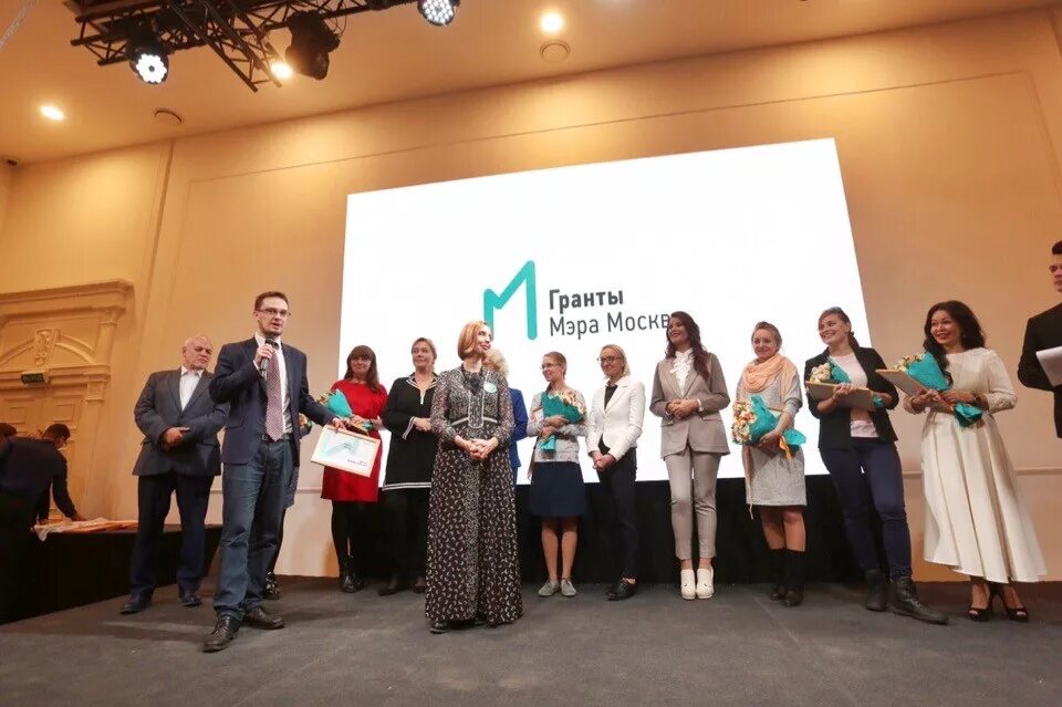 Грант мэра москвы 2021 в сфере искусства. Грант мэра москвы 2021 в сфере образования. Гранты мэра москвы лого. Ipa победители 2023. Гранты мэра москвы 2022.