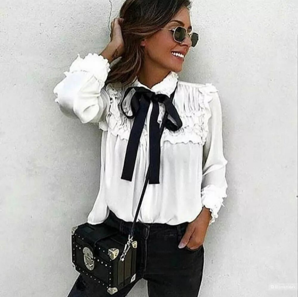 Белая блузка с черным бантом на шее. Белая блуза с черным бантом. Блузка с черным бантом. Блузки. Блузка с бантиком.