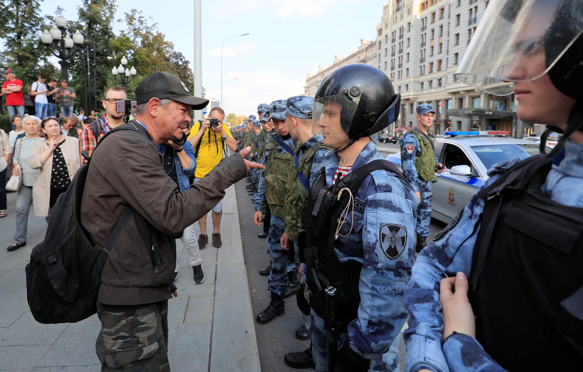 Униан ютуб последнее. Униан новости. униан новости украины. отправка на украину военных после обучения из серпухова. униан новости украины на русском.