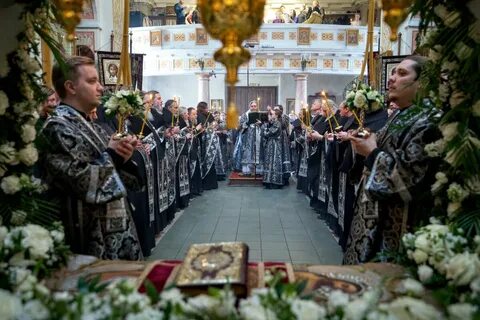 Когда выносят плащаницу перед пасхой в 2024