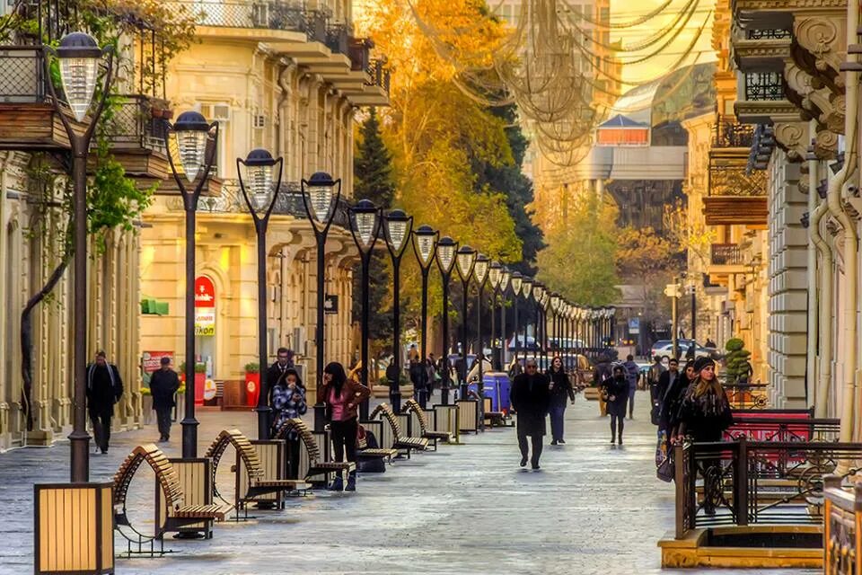Улица Низами Баку. Баку торговая улица. Азербайджан Баку улицы. Баку Центральная улица. Азербайджан в ноябре