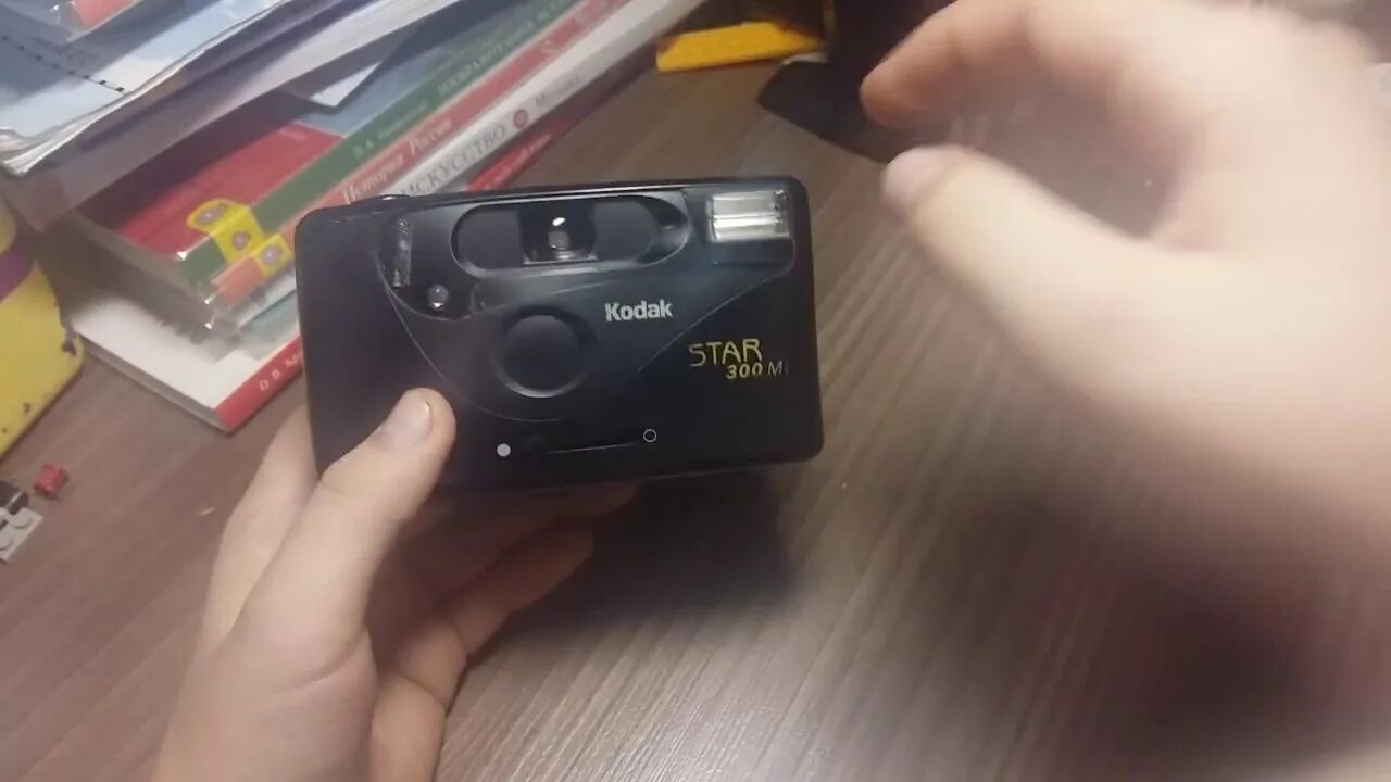 Полароид 90 х. Видеокамера sony из 90-х. полароид фотоаппарат мыльница из 90-х. видеокамеры из 90х. кинокамера 90 х годов.