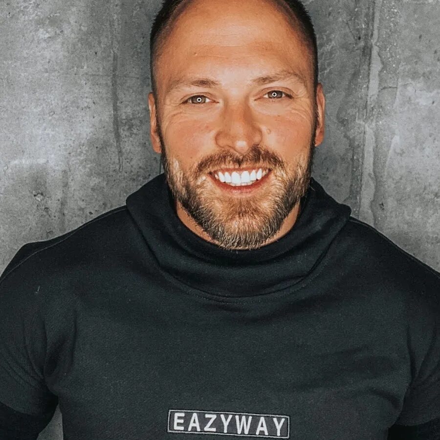 Сколько лет столярову. Сколько лет столярову. Рост алексея столярова. Сколько лет столярову. Сколько лет столярову.