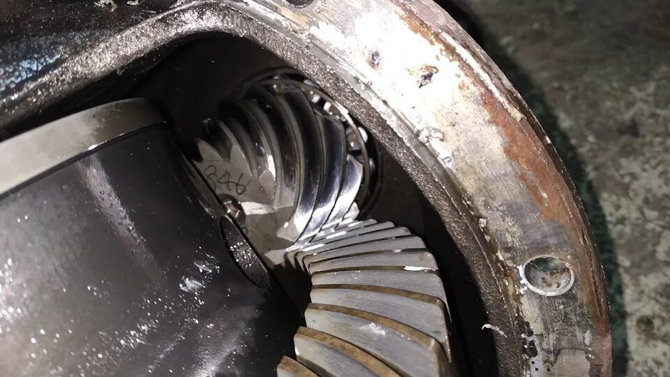 Дифференциал паджеро 2. Редуктор передний mitsubishi pajero 2. Ведущая шестерня переднего редуктора паджеро 2. Передний дифференциал паджеро спорт 2. Блокировка дифференциала заднего моста паджеро спорт 2.