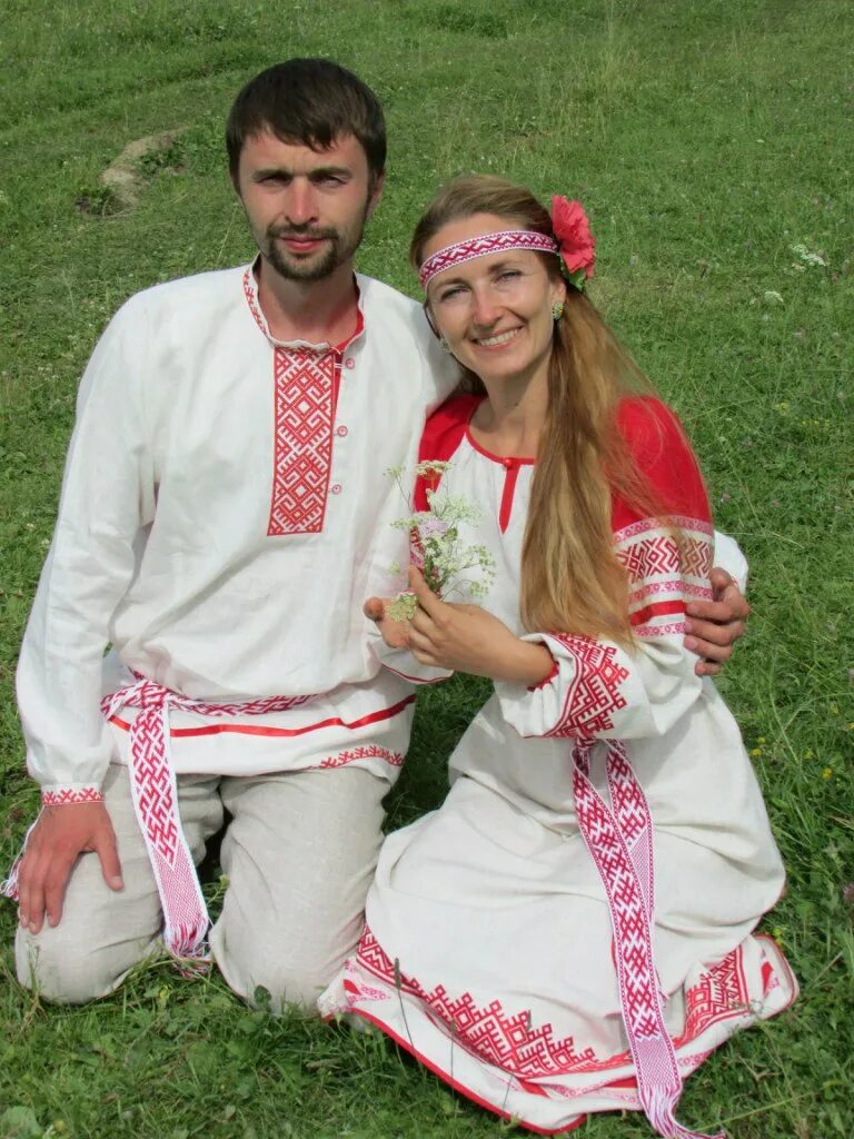 славянская одежда москва. одежда со славянской символикой. славянская одежда. славянский костюм женский. славянские платья на выпускной.