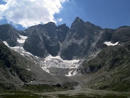 Высочайшая гора пиренеев 5 букв сканворд