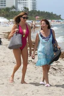 Heather McDonald Looks Amazing in a Hot Pink Swimsuit in Miami (35 Photos) ...