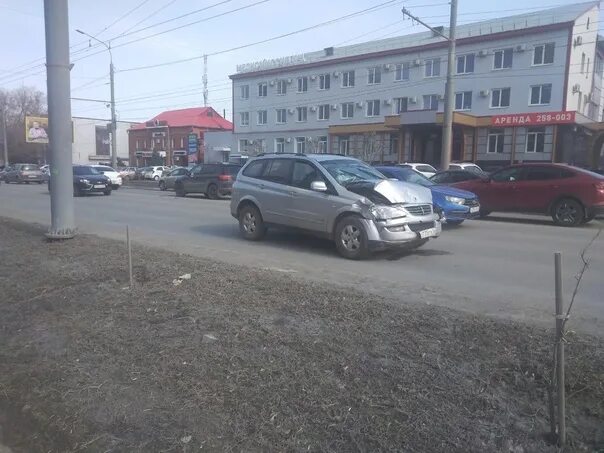 Подслушано оренбург в контакте новости. ДТП на проспекте Победы сегодня. Пролетарская 210 а Оренбург. ДТП Оренбург сегодня на победе авария.