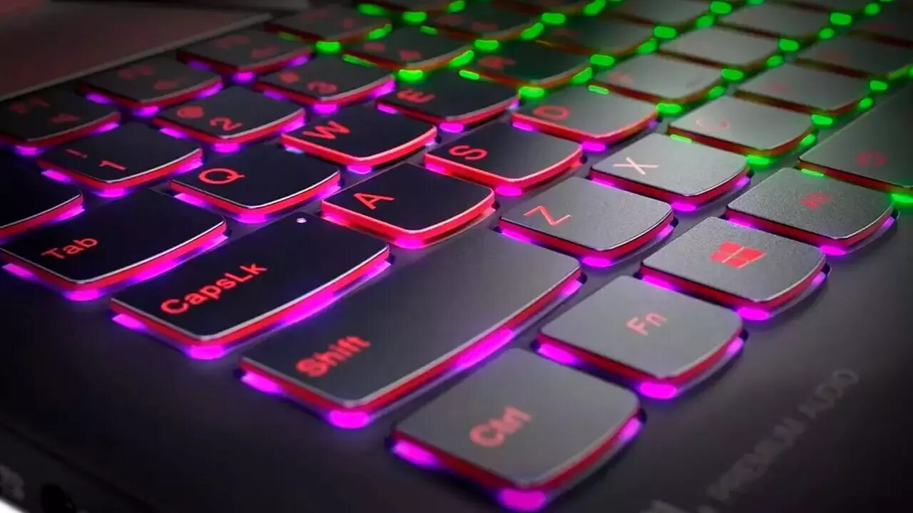 Компьютер и человек. Пк в столе. Человек за компьютером. Стол для компьютера. Интернекс.