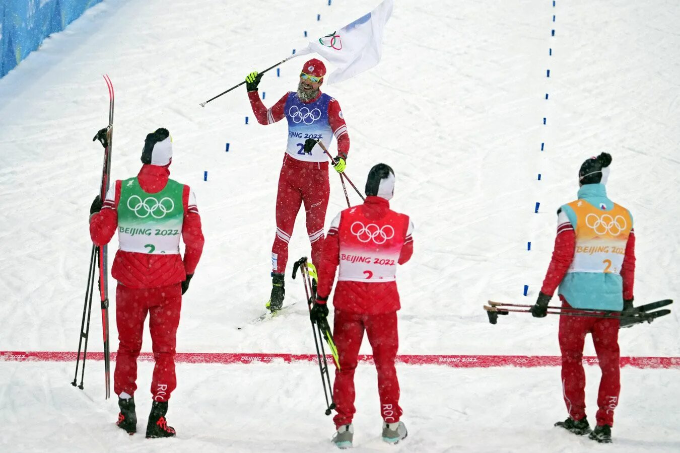 Лыжные гонки эстафета мужчины чемпионат россии 2024. Лыжные гонки эстафета мужчины Пекин 2022. Лыжные гонки на зимних Олимпийских играх 2022.