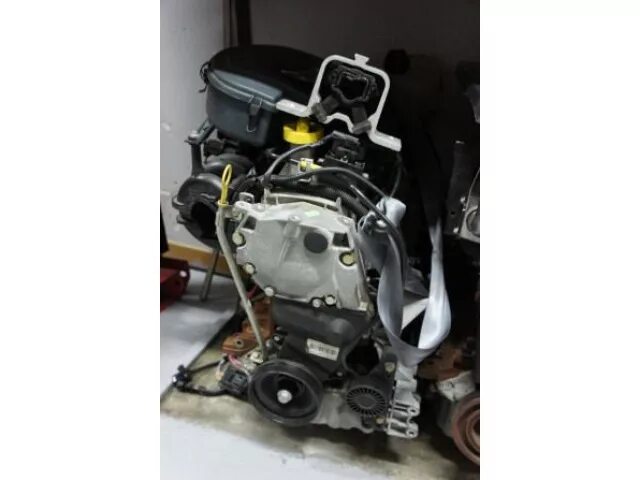 Новый рено логан двигатель 1.6. Логан мотор k7m. K7m750. K7m710 двигатель. Renault Logan двигатель k7m теплообменник.