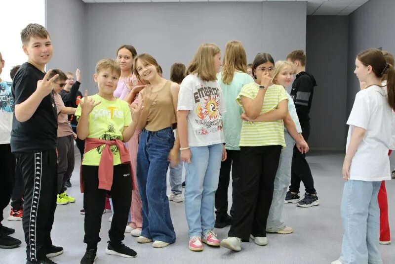 Общественный наблюдатель. Центр одаренной молодежи. Детский центр импульс в вологде. Одаренная молодежь. Казахстан народ.