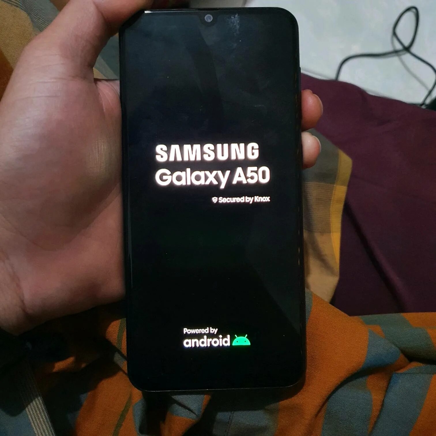 Самсунг завис на логотипе. Samsung Galaxy secured Knox. Samsung Bootloop. Samsung Galaxy secured by Knox a23. Samsung Galaxy s20 Fe secured by Knox.