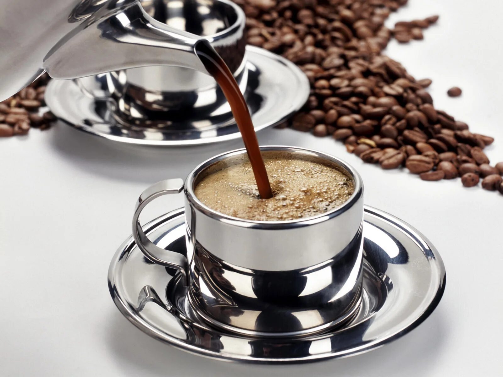 Картинка доброе кофе. Утренний кофе. Чашка утреннего кофе. Доброе утро кофе. Чашка утреннего кофе для тебя.