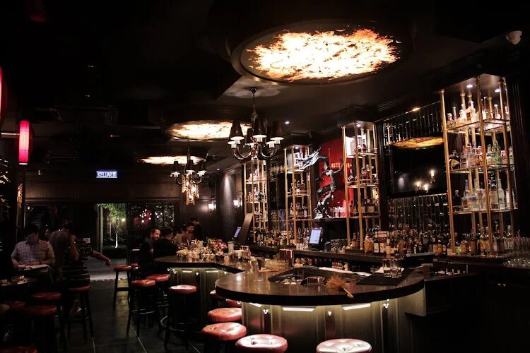 Бары в китае. Китайский бар. бар в китае. the cry bar китай. чайна бар артист.