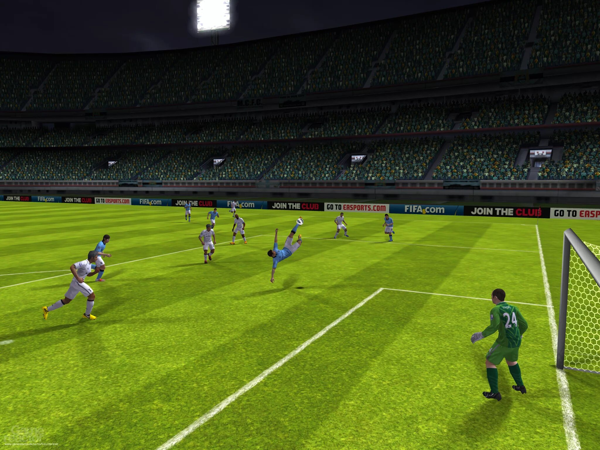 Fifa igruha. ФИФА 13. ФИФА 13 года. Игруха ФИФА 13. FIFA 13 IOS.