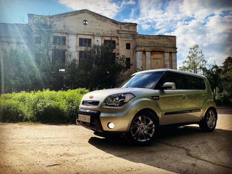 Киа соул круиз. Киа соул 1 r18. Kia Soul 1.6l, 2010 г. Киа соул цвет ваниль. Kia Soul 1125406356b.