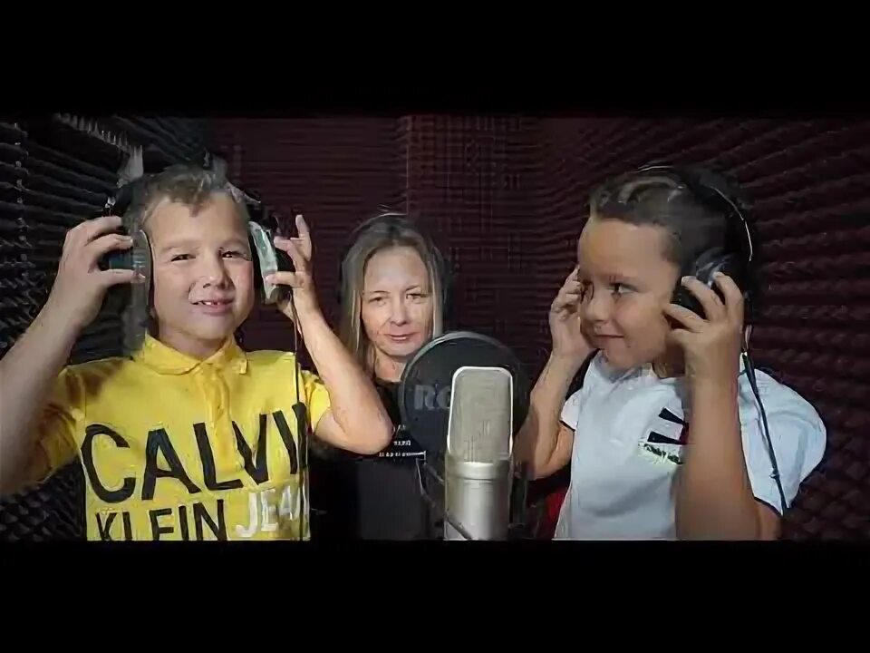 Спели па па. Скибиди группа солист. Ильич танцует. Спели па па. Спели па па.
