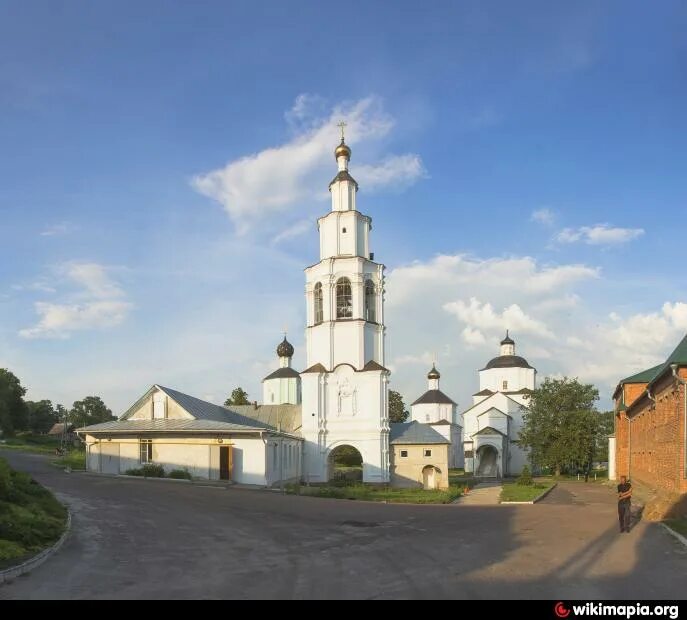 Рыльский Свято-Николаевский мужской монастырь. Рыльский Свято-Николаевский мужской монастырь Курская область. Свято Николаевский монастырь Рыльск. Курск Рыльский мужской монастырь. Рыльск рыльский монастырь