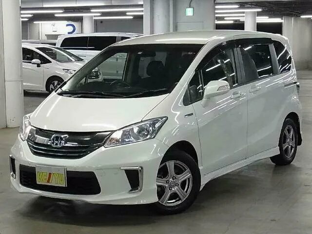 Купить хонда бу владивосток. Хонда Фрид 2016 года. Honda freed 2017. Хонда Фрид белая 2017. Хонда Фрид белая 2016 года.