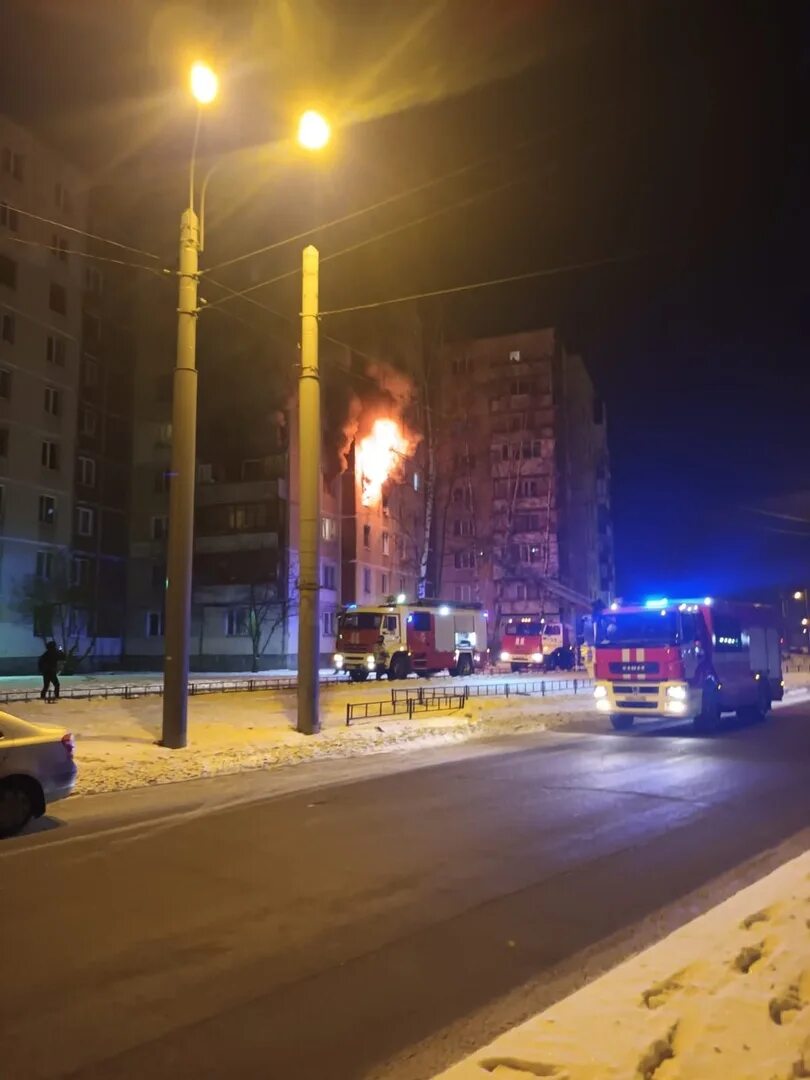 Чп 26 февраля. Улица ночью. Санкт-Петербург ночью. Пожар в квартире. Авария в Санкт Петербурге.