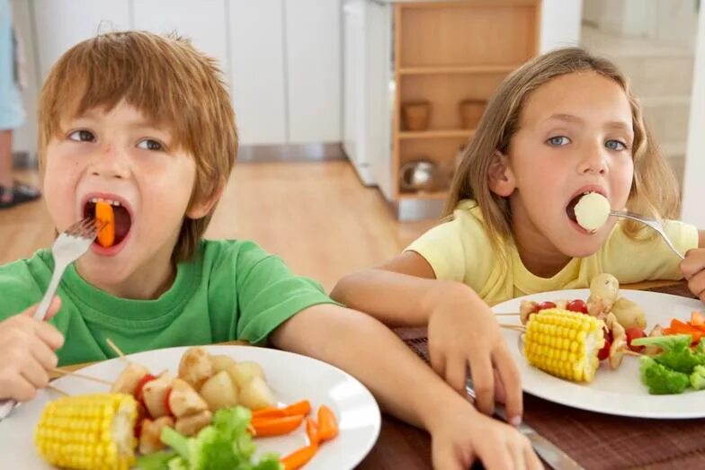 Маме полный рот. Питание детей. Еда для детей. Правильное питание для детей. Рациональное питание детей.