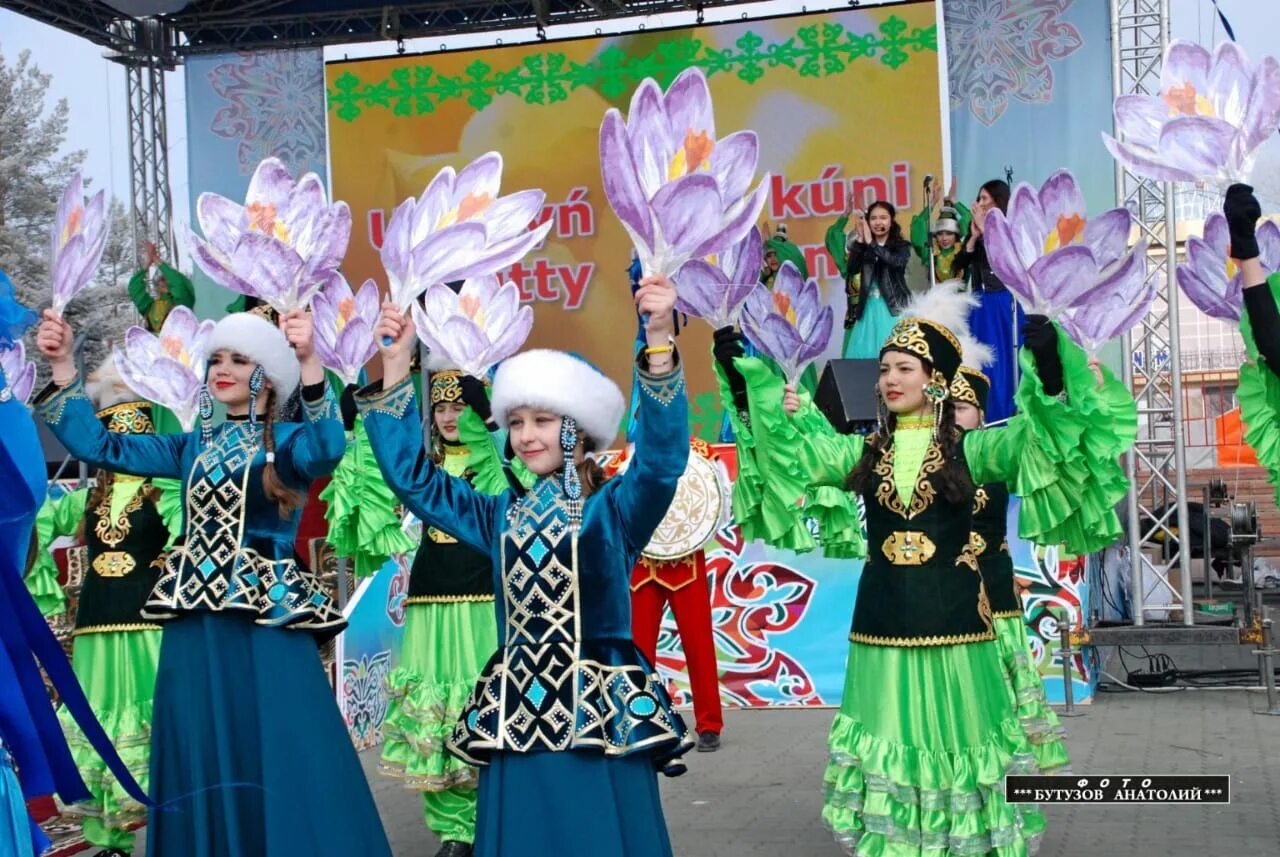 Праздник Наурыз в Казахстане. Наурыз в Шымкенте. Наурыз это новый год. С праздником Наурыз. Фото на наурыз