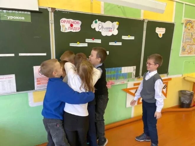 орлята 2 занятие. надпись орлята. орлята россии трек спортсмен 2 класс презентация. девиз орленок спортсмен. орлята 2 занятие.