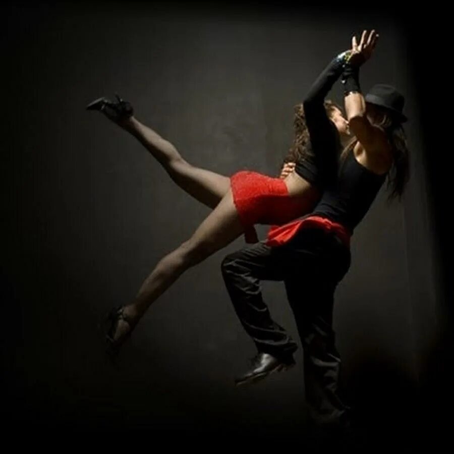 Хастл танец. Бачата девушки. Бачата кизомба. Танцы сальса бачата танго. Школа танцев.